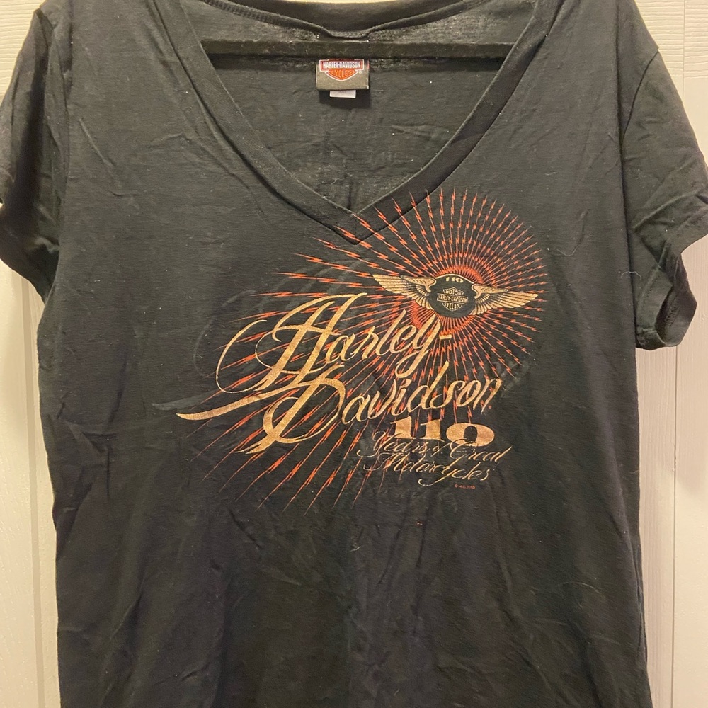 Women’s Harley-Davidson 110 year anniversary. Black v-neck XXL HD